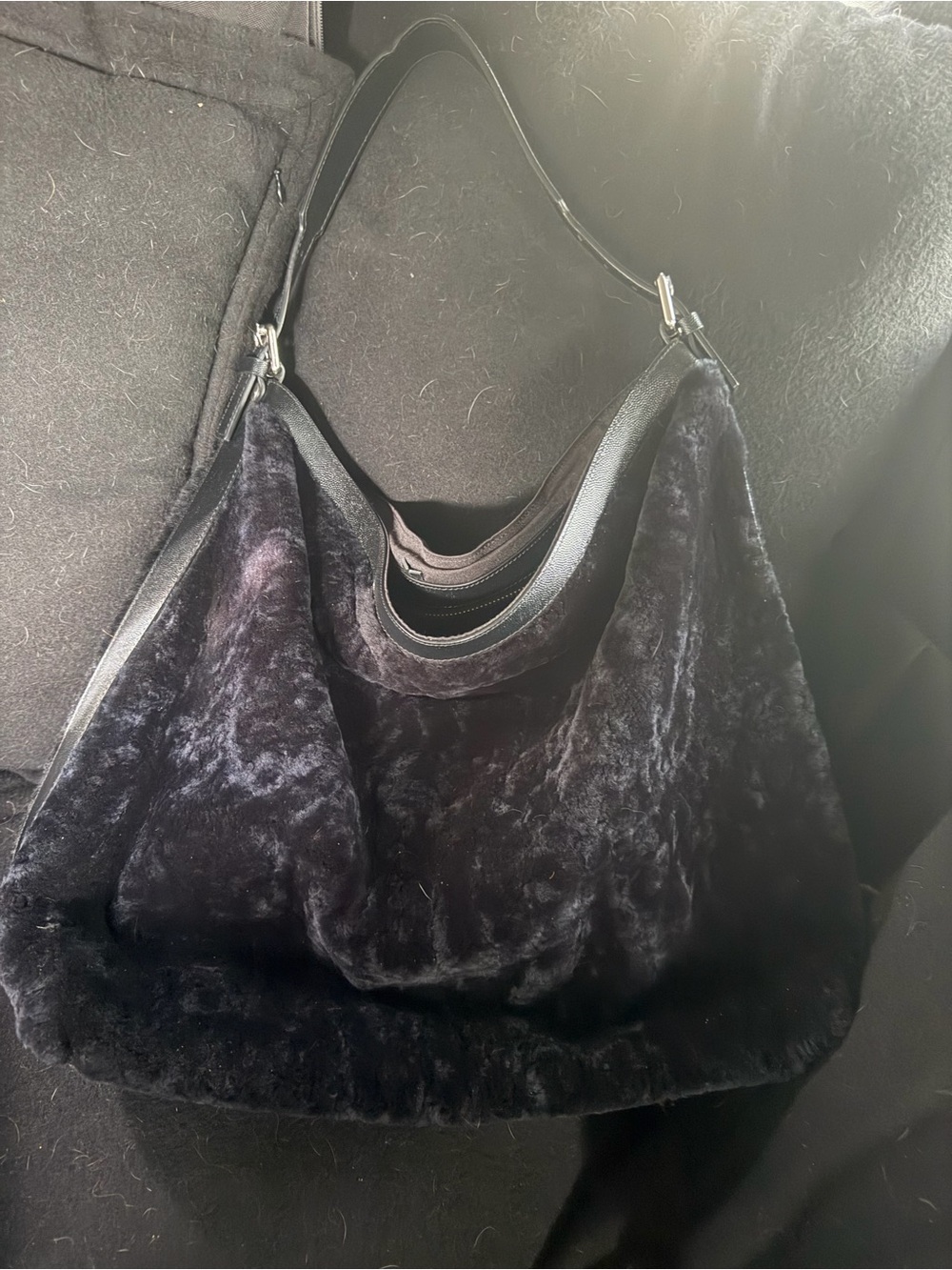 ~La*CANADIENNE Plus Black Shearling Hobo Bag, w 3 Interior Pockets